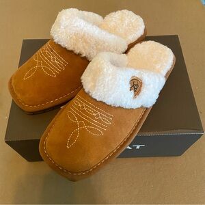 Ariat Jackie Square Toe Slip-On Slipper